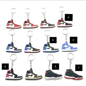 Mini Sneaker Keychain Nike Jordan High Louis Vuitton Off-White for